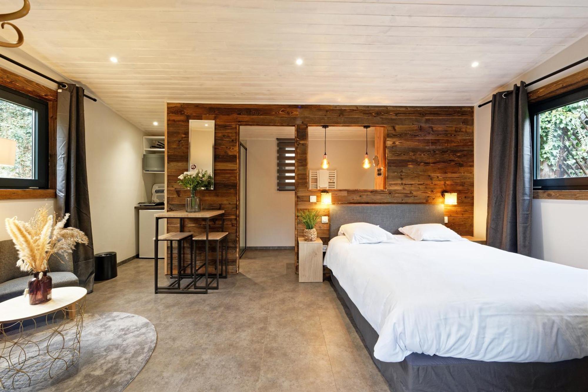 Pied A Terre - Appart'Hotels Au Coeur D'Autun ภายนอก รูปภาพ