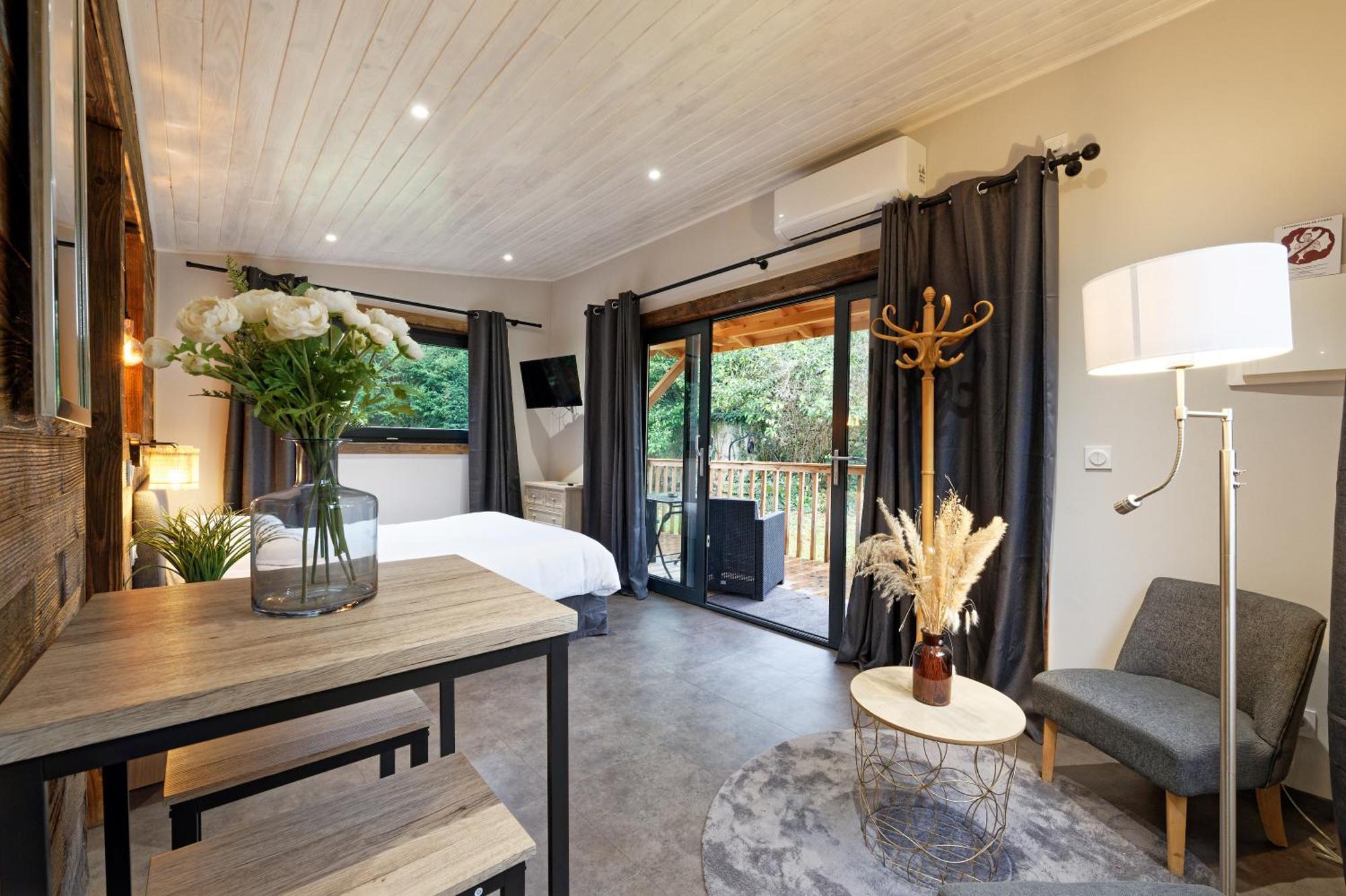 Pied A Terre - Appart'Hotels Au Coeur D'Autun ภายนอก รูปภาพ