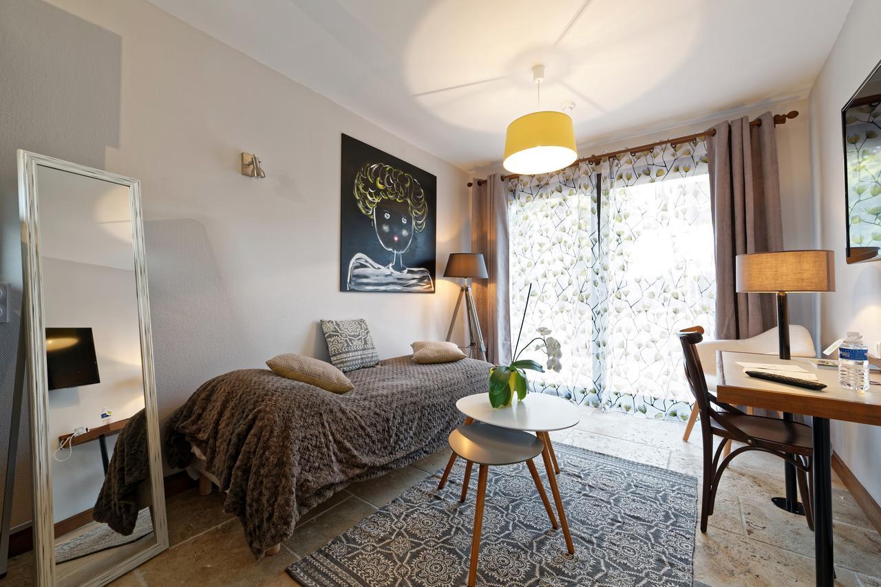 Pied A Terre - Appart'Hotels Au Coeur D'Autun ภายนอก รูปภาพ