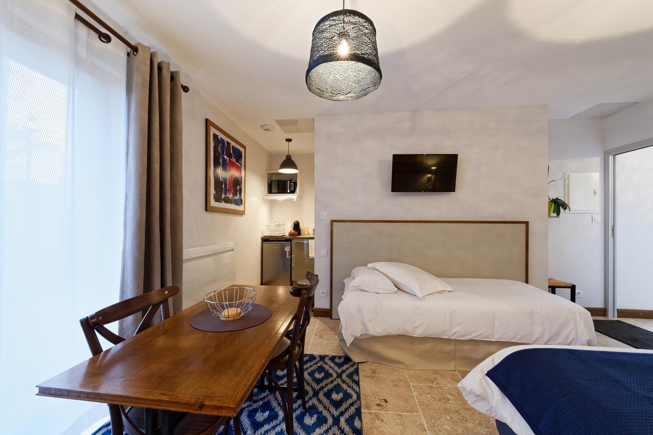 Pied A Terre - Appart'Hotels Au Coeur D'Autun ภายนอก รูปภาพ